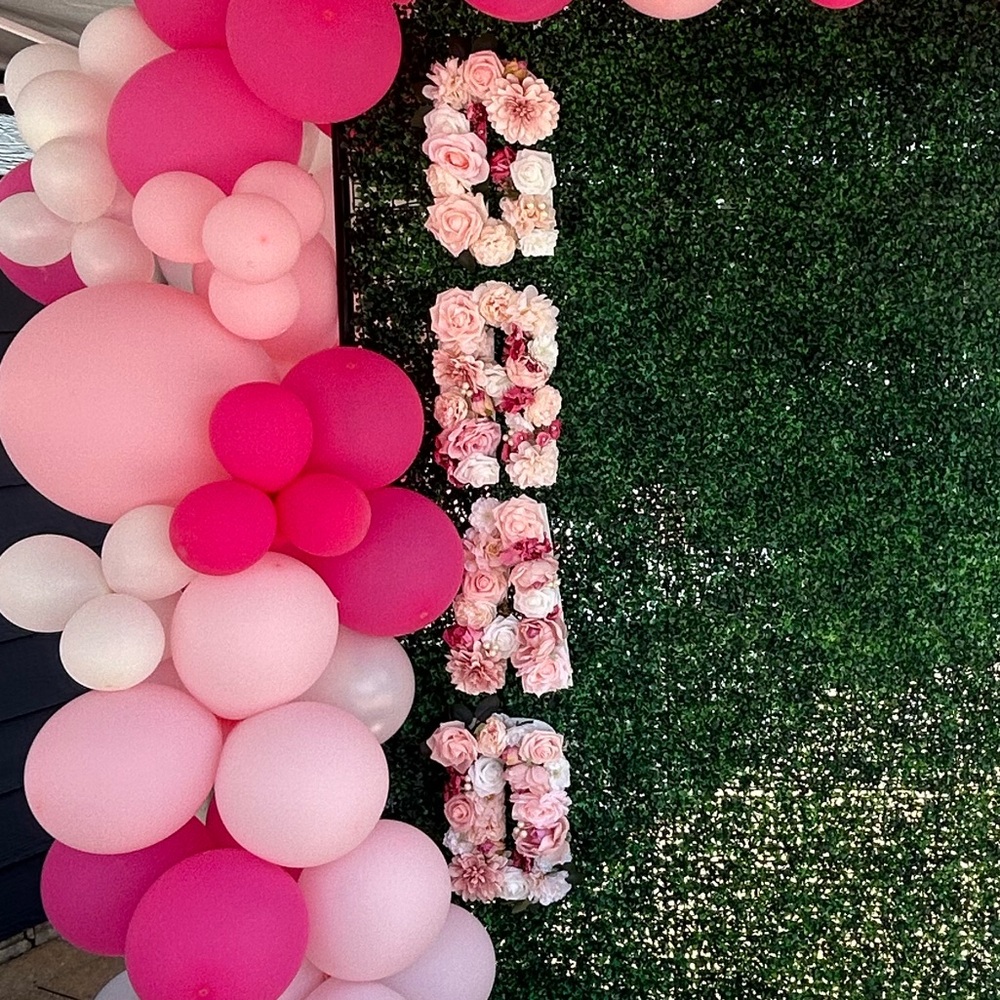 GRAD customer flower letters